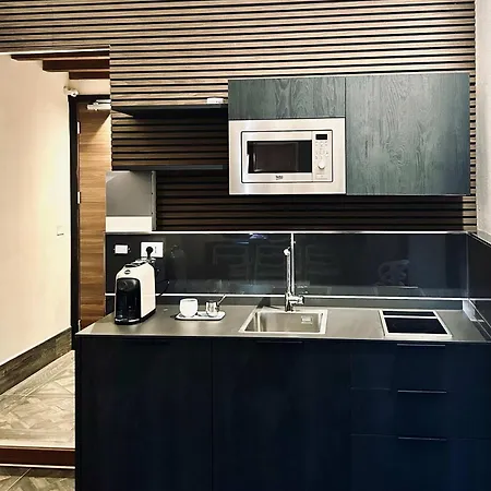 Opus Firenze Boutique B&B Santa Croce City Center イン フィレンツェ
